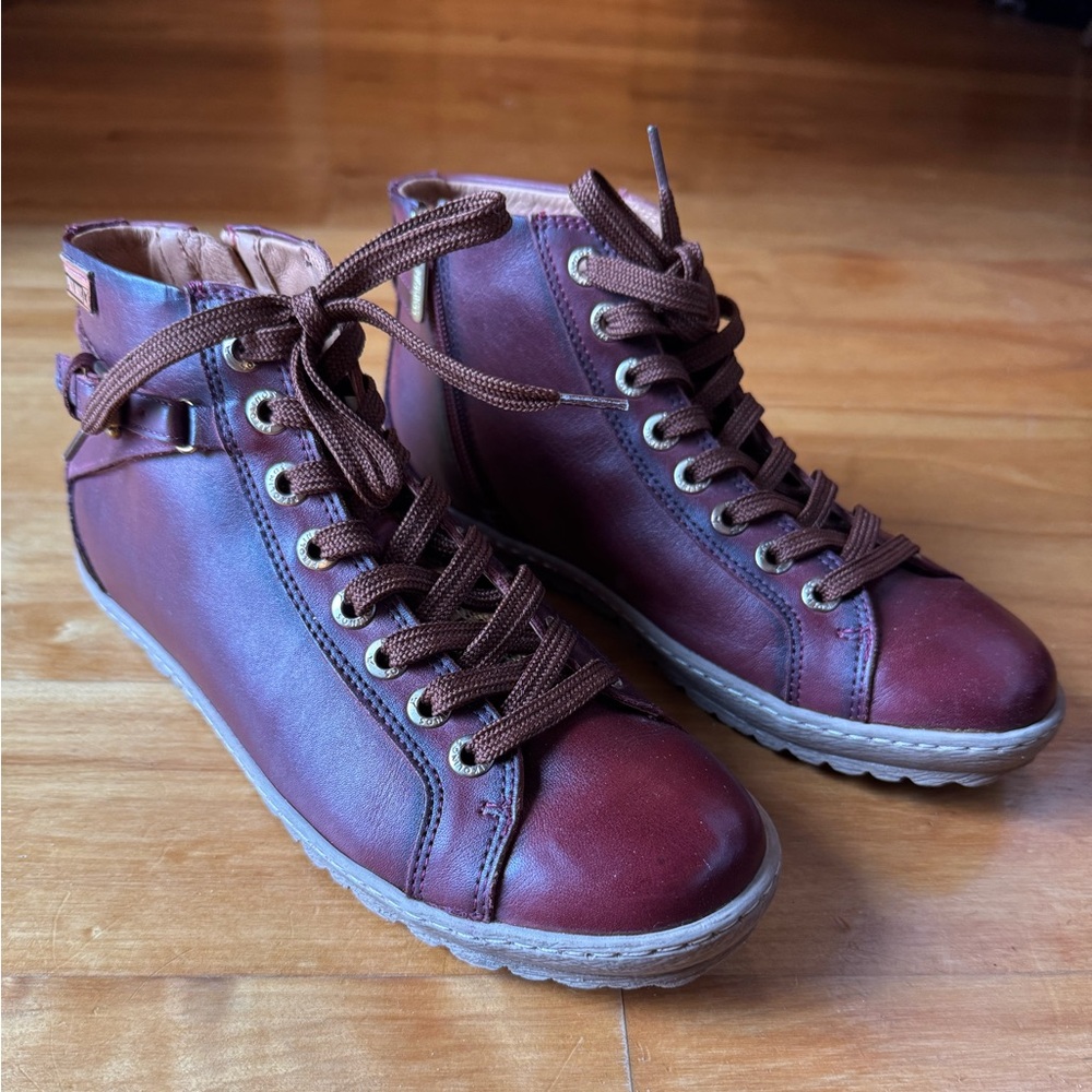 Brown Leather Pikolinos Brand New